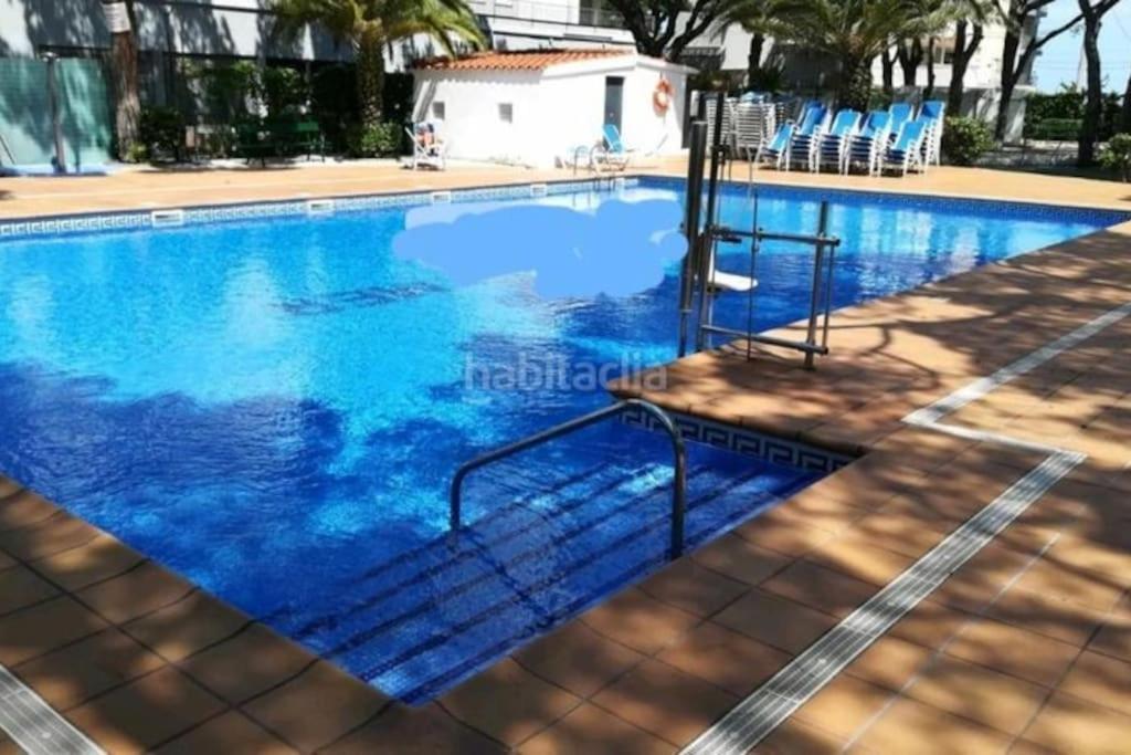 Estudio Con Impresionantes Vistas Al Mar บลาเนส ภายนอก รูปภาพ